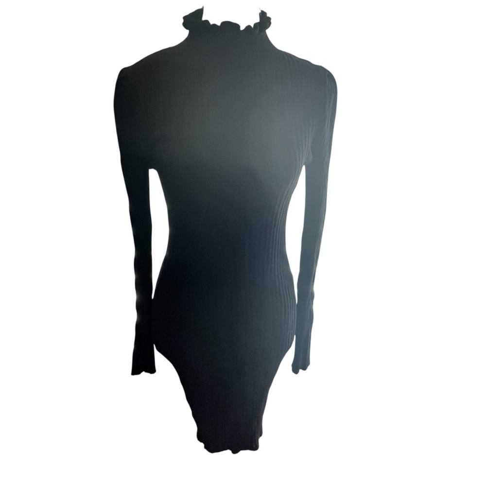 Hooked Up by IOT Black Long Sleeve Ribbed Sweater Dress